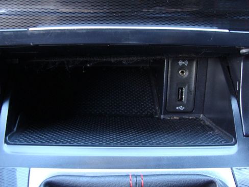 Used 2017 Volkswagen Golf S image 24