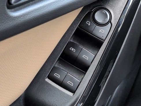 Used 2025 Chevrolet Equinox ACTIV FWD image 23
