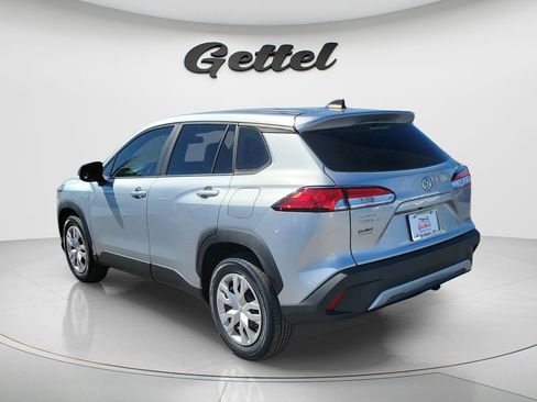 Used 2022 Toyota Corolla Cross L image 6