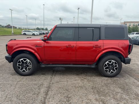 Used 2024 Ford Bronco Outer Banks AWD/4WD image 2