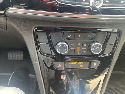 Used 2018 Buick Encore Preferred w/ Experience Buick Package FWD image 8