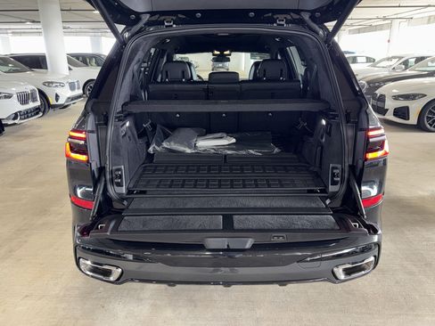 Certified 2025 BMW X7 xDrive40i w/ Executive Package image 13