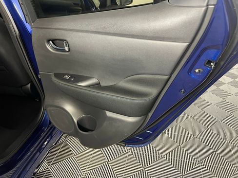 Used 2024 Nissan Leaf S image 29