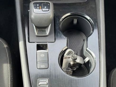 Used 2024 Nissan Rogue S FWD image 24