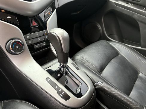 Used 2015 Chevrolet Cruze LT image 19