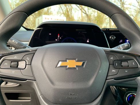 Used 2025 Chevrolet TrailBlazer LT w/ Driver Confidence Package image 25