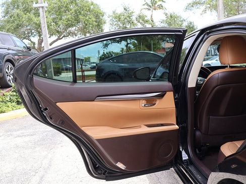 Used 2017 Lexus ES 350 w/ Luxury Package FWD image 27