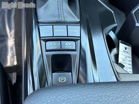 Used 2025 Toyota Camry SE w/ Multimedia Upgrade Package FWD image 23