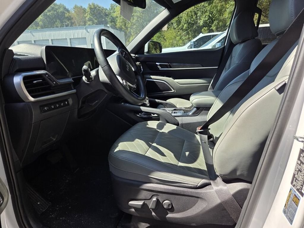 Used 2024 Kia Telluride EX X-Line AWD/4WD image 3