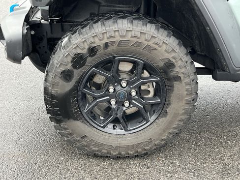 Used 2024 Jeep Wrangler Unlimited image 11
