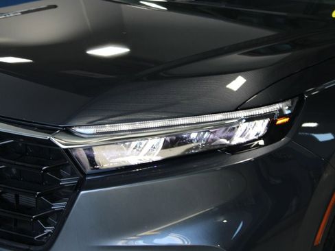 Used 2024 Honda CR-V EX-L image 2