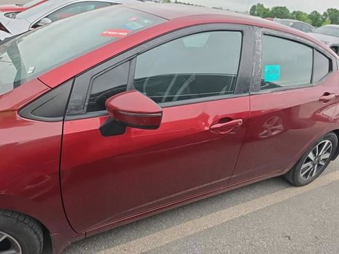 Used 2021 Nissan Versa SV FWD image 8