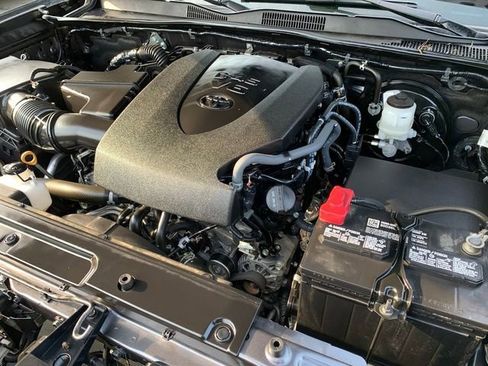 Used 2023 Toyota Tacoma SR image 27