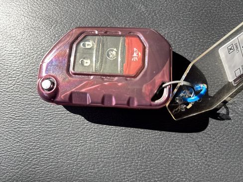 Used 2024 Jeep Wrangler Unlimited Sahara w/ Technology Group image 35