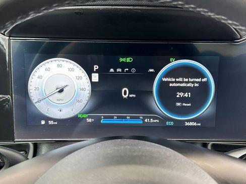 Used 2025 Hyundai Elantra Limited FWD image 32