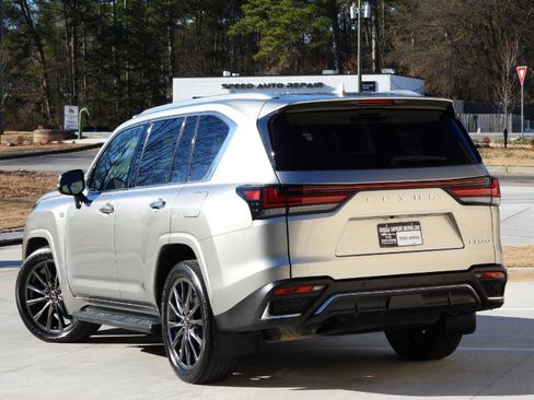 Used 2023 Lexus LX 600 F Sport image 14