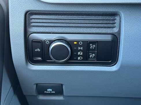 New 2026 Ford F250 XL w/ XL Driver Assist Package RWD image 23