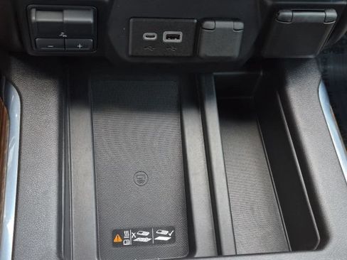 Used 2021 Chevrolet Silverado 1500 High Country AWD/4WD image 33