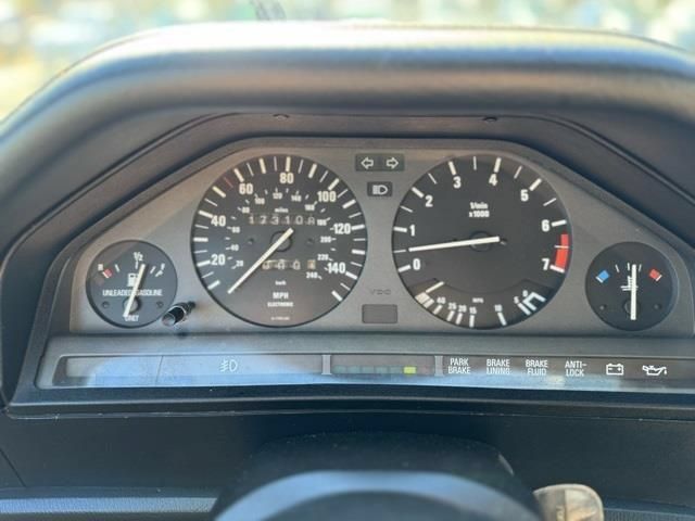 Used 1992 BMW 325i Convertible RWD image 26