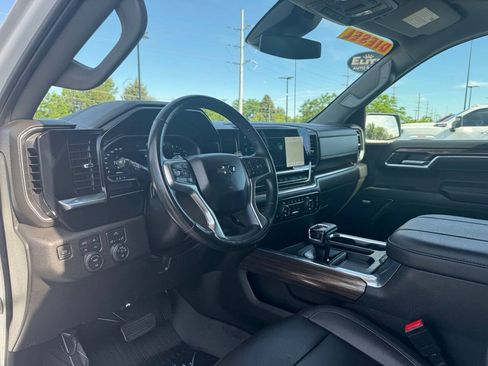 Used 2024 Chevrolet Silverado 1500 RST w/ Convenience Package II AWD/4WD image 16