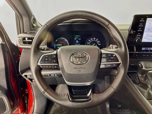 Certified 2021 Toyota Sienna XSE w/ XSE Plus Package FWD image 13