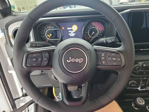 New 2026 Jeep Gladiator Sport AWD/4WD image 14
