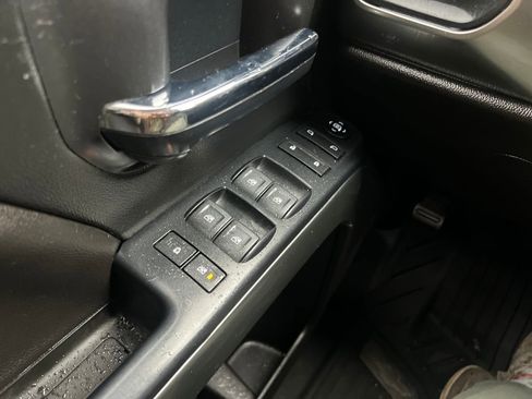 Used 2018 Chevrolet Silverado 1500 LT w/ All Star Edition image 12