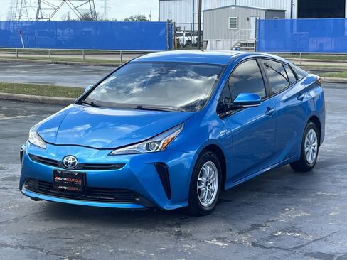 Used 2020 Toyota Prius LE image 5