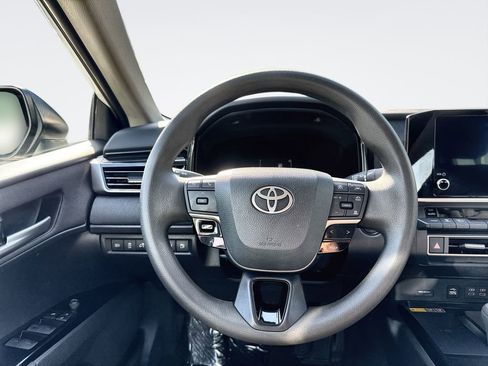 Used 2025 Toyota Camry LE FWD image 11