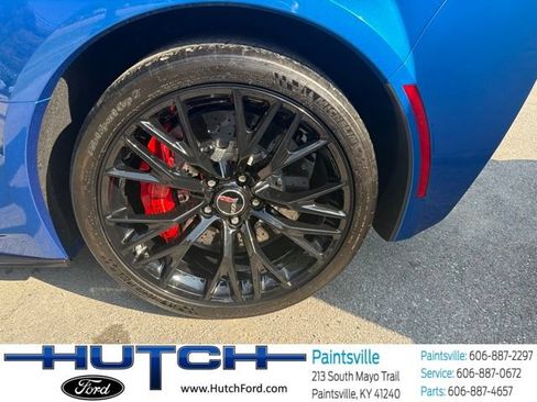 Used 2015 Chevrolet Corvette Z06 w/ Z07 Performance Package RWD image 15