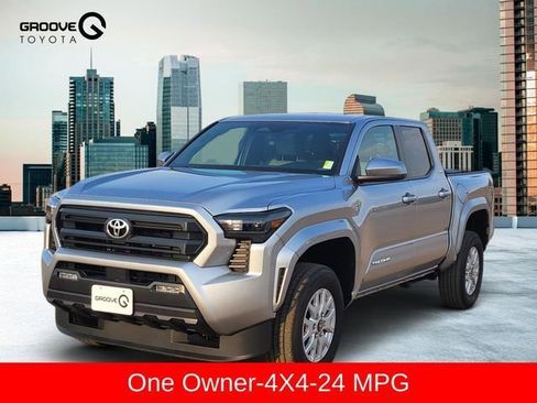 Used 2025 Toyota Tacoma SR5 image 1