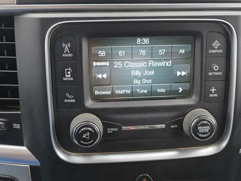 Used 2020 RAM 1500 Classic SLT AWD/4WD image 20