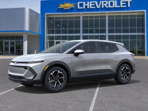 New 2026 Chevrolet Equinox EV LT image 2