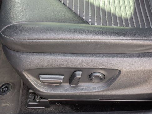 Used 2023 Toyota Camry SE FWD image 16
