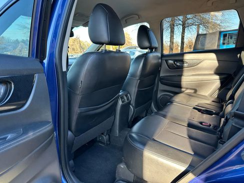 Used 2018 Nissan Rogue SL image 14