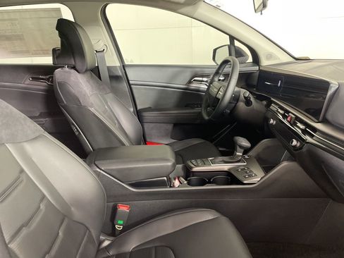 New 2026 Kia Sportage SX FWD image 13