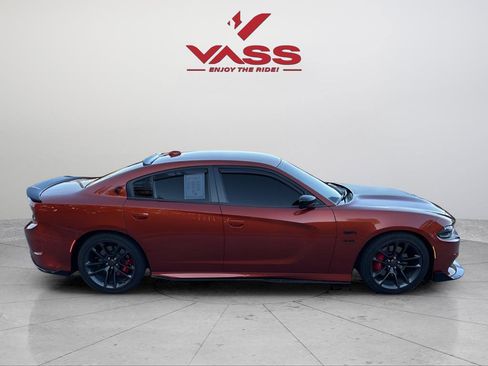Used 2023 Dodge Charger R/T w/ Plus Group RWD image 5