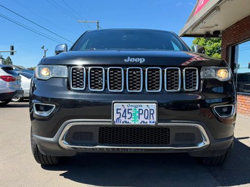Used 2018 Jeep Grand Cherokee Limited AWD/4WD image 13