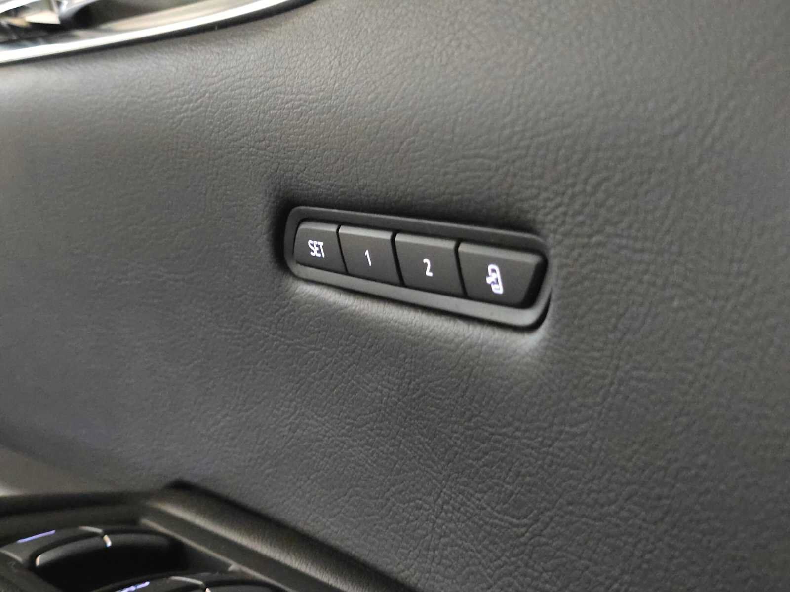 Used 2021 Cadillac XT5 Premium Luxury FWD image 23