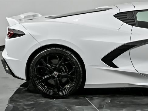 Used 2021 Chevrolet Corvette Stingray Preferred Cpe w/ Z51 Performance Package image 12