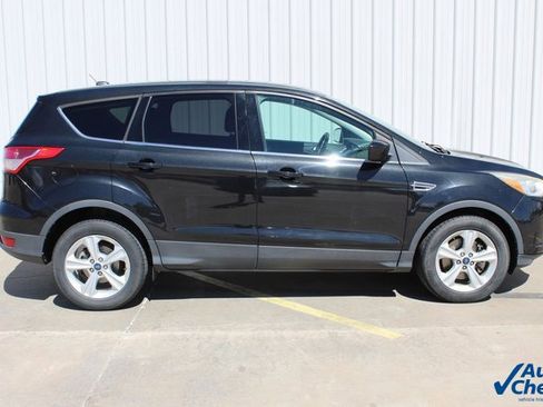 Used 2014 Ford Escape SE image 2