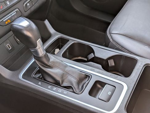 Used 2017 Ford Escape Titanium image 25