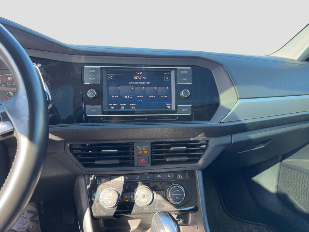 Used 2019 Volkswagen Jetta SE FWD image 12