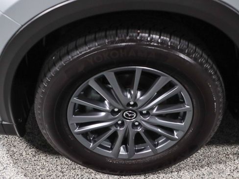 Used 2021 MAZDA CX-5 Touring FWD image 11