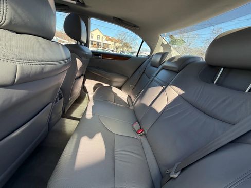 Used 2005 Lexus ES 330 ES 330 Sedan 4D image 13