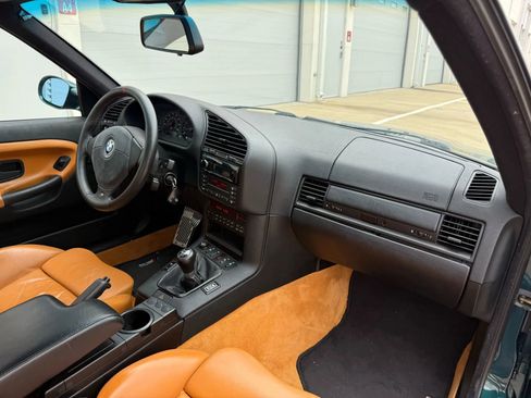 Used 1997 BMW M3 Coupe image 26