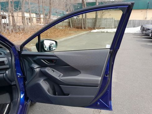 Used 2024 Subaru Crosstrek 2.0i Premium image 32