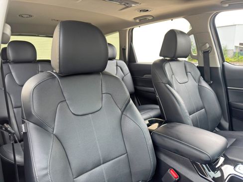 Used 2022 Kia Telluride EX w/ EX Premium Package FWD image 38