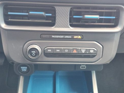 Used 2025 Ford Maverick XLT FWD image 18