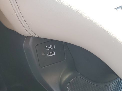 Used 2025 Honda HR-V EX-L image 32